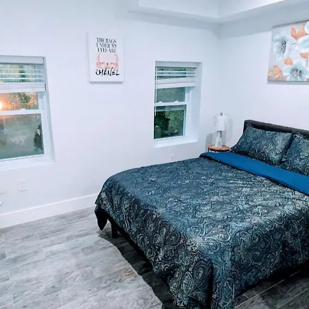 Luxurious 3 Bedroom Apt With A Beautiful Balcony Washington Exterior photo