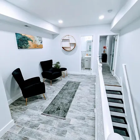 Luxurious 3 Bedroom Apt With A Beautiful Balcony Washington Room photo